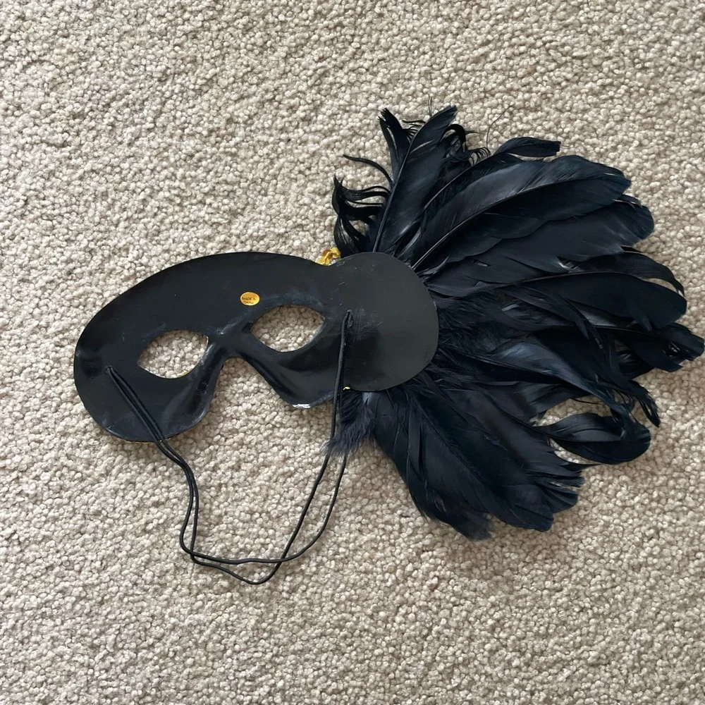 N/A stunning black